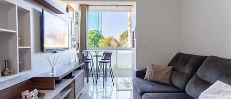 Basic Apartment | Living area