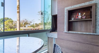 2 Bedroom Apart w/ Air 270m From the Beach Gps0102