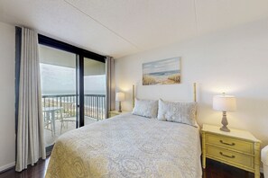 2 bedrooms, iron/ironing board, Internet, bed sheets - Charming Beach Condo w/Balcony, beach & bay views, Pools, Gym, Tennis, W/D & A/C (Ocean City)