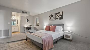 1 bedroom, desk, iron/ironing board, free WiFi