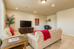 Smart TV, futbolito, tenis de mesa y libros 