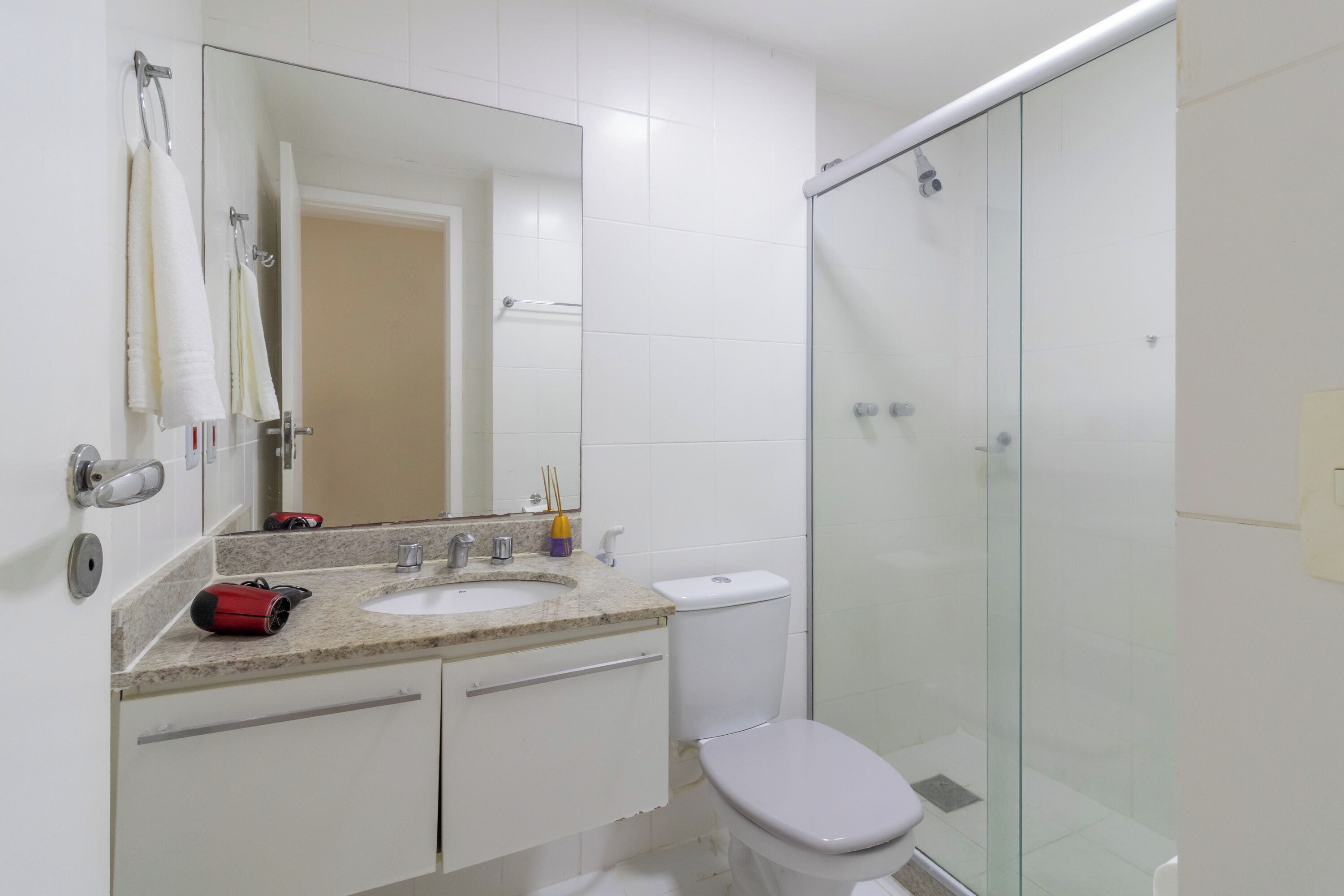 베이직 아파트 | 욕실 | 무료 세면용품