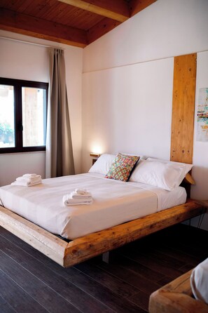 In-room safe, free WiFi, bed sheets, wheelchair access