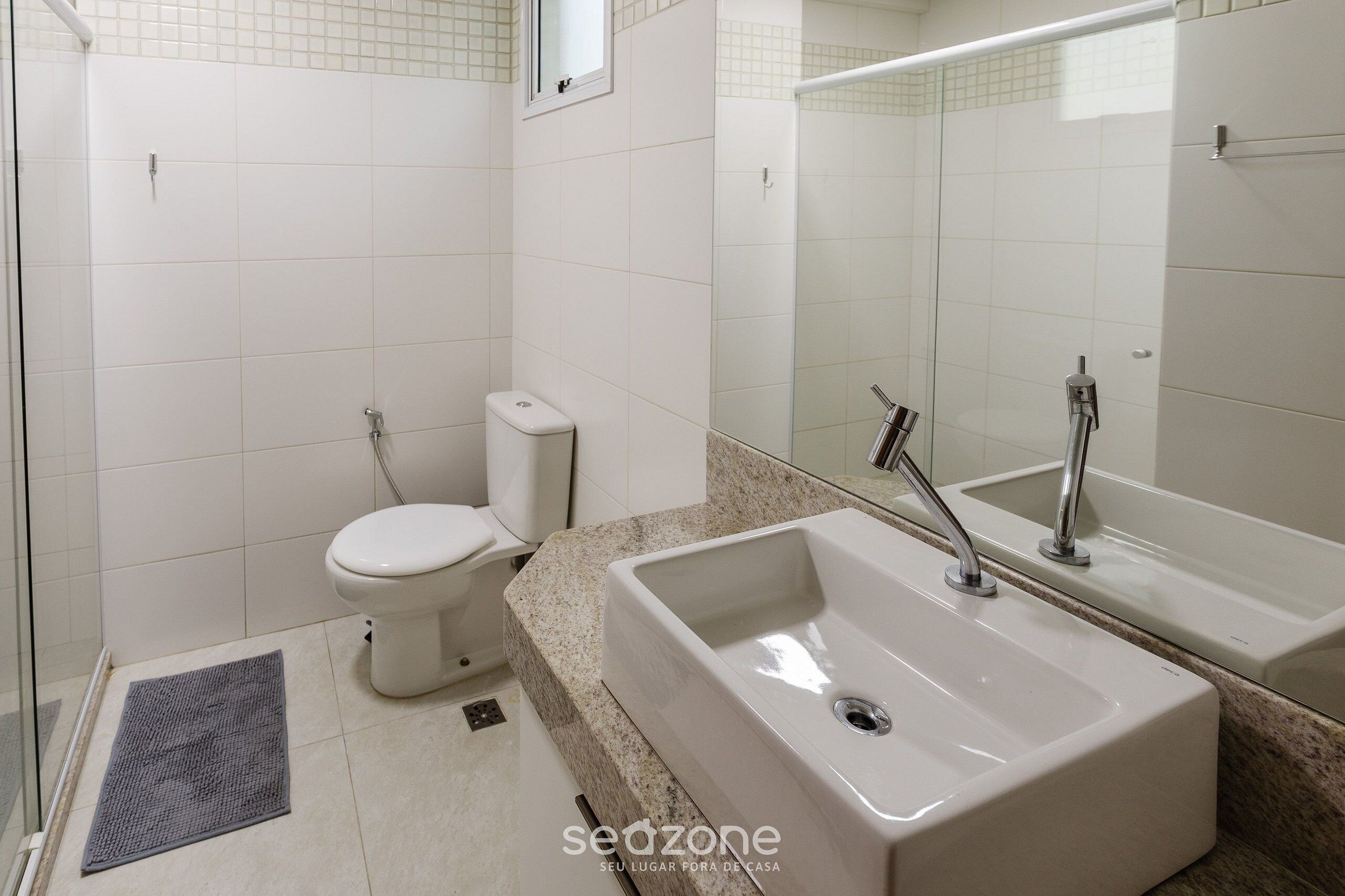 Apartamento básico | Baño | Artículos de higiene personal gratuitos