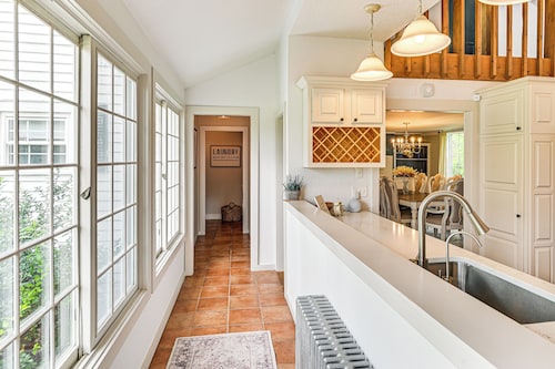 1 Mi to Vineyard: Serene Berkshires Country Escape