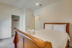 1 bedroom, internet, bed sheets