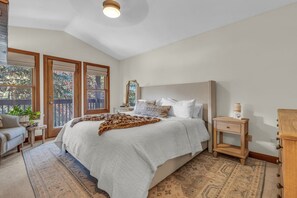 Iron/ironing board, travel cot, free WiFi, bed sheets - Cozy retreat in central Park City (Park City)