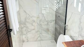 Family Quadruple Room, Garden View | Bathroom | Shower, towels, toilet paper