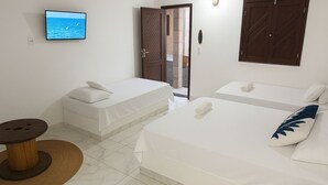 Family Quadruple Room, Garden View | Minibar, iron/ironing board (on request), WiFi (free) - Canto das Praieiras (Entre Rios)