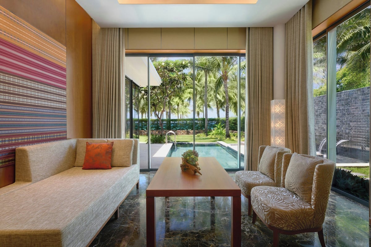 Villa, 1 chambre, non-fumeurs, balcon (Oceanfront) | Piscine | 3 piscines extérieures, cabanons gratuits, parasols de plage