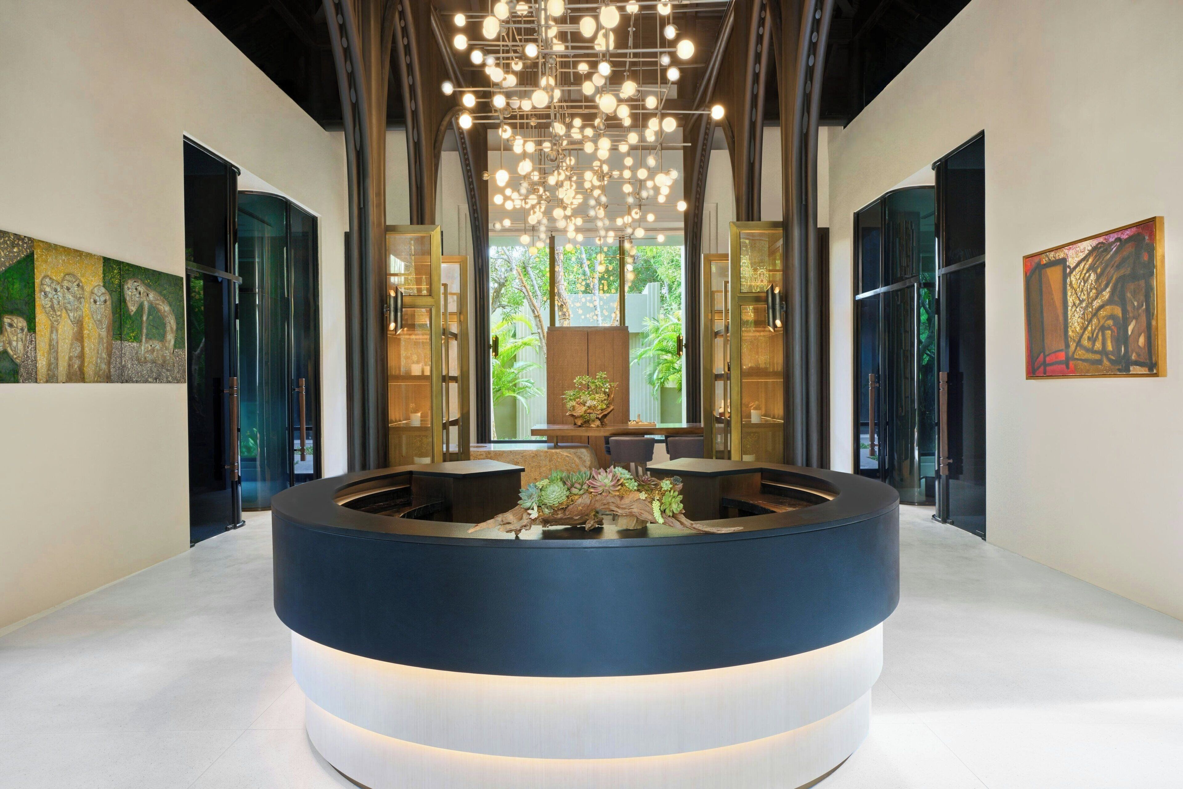 Couples treatment room(s), sauna, steam room, body treatments