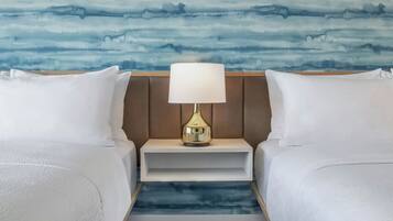 Studio, 2 Queen Beds | Free WiFi