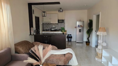 Perfect 2-bedroom apartment with AC near Cricket Stadium