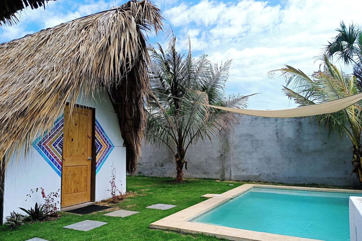Comfort Cabin, 1 Queen Bed, Private Bathroom