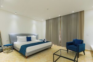 Quarto luxo | Frigobar, Wi-Fi de cortesia