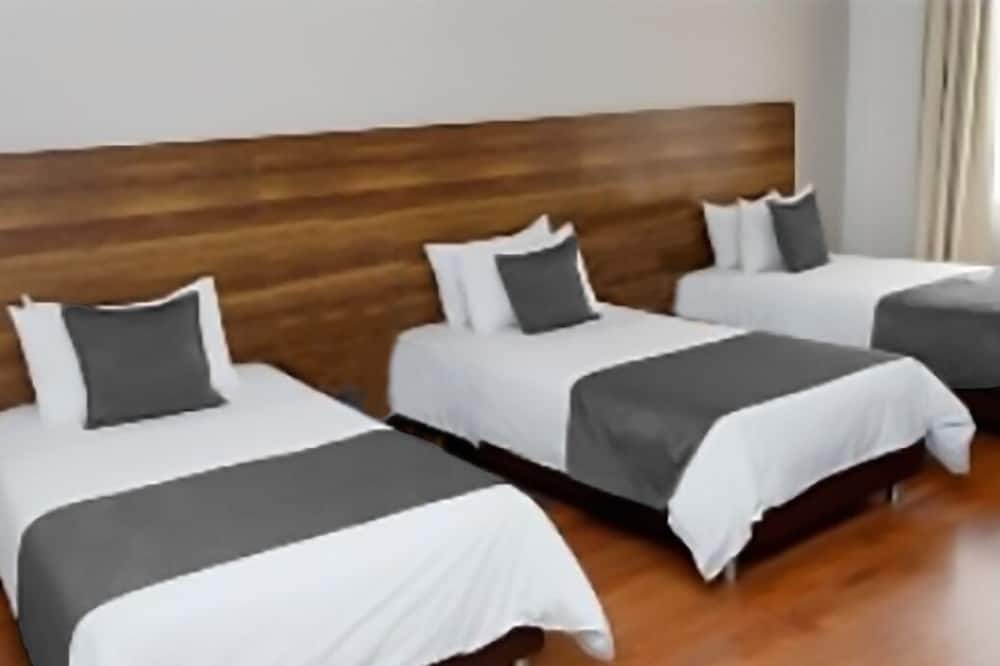 HOTEL EL PINO SUITE