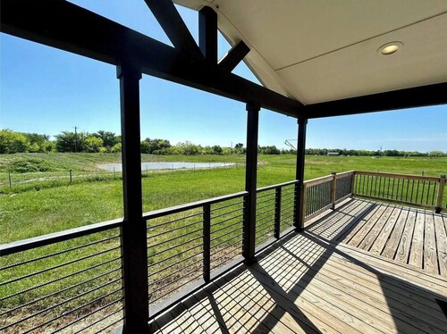 Lallygag Lane's Country Cottage