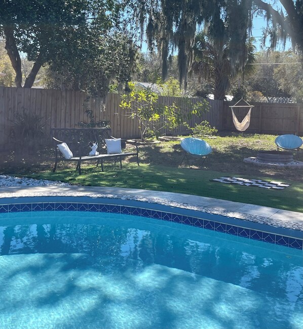 Outdoor pool - 4-bedroom chalet in fabulous Brandon with pool (Brandon)