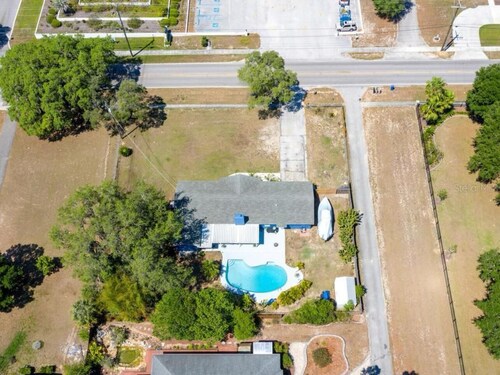 Fabulous chalet in Brandon with pool, with capacity for the whole family.