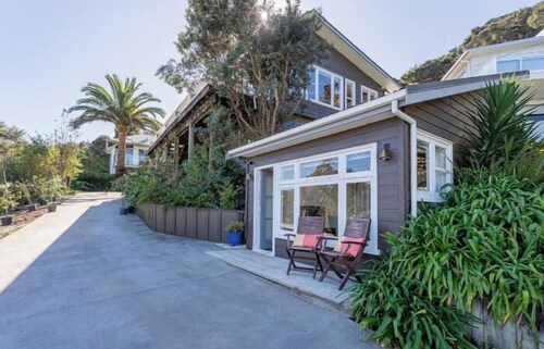 Oceanview Tiny Home Whiti