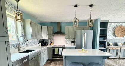 3 bedroom house on St. Lawrence river in Waddington NY