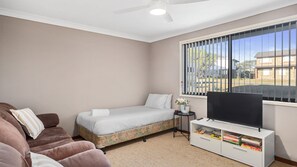 3 Schlafzimmer, Bügeleisen/Bügelbrett, WLAN, Bettwäsche