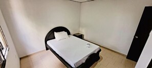 Habitació tradicional | Wifi gratuïta i roba de llit