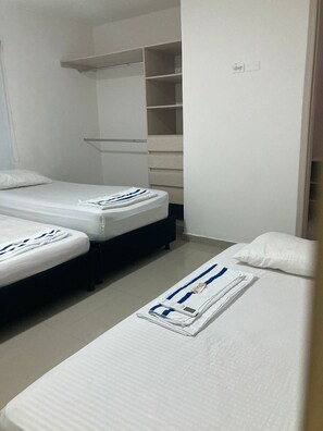 Family Room | Free WiFi, bed sheets