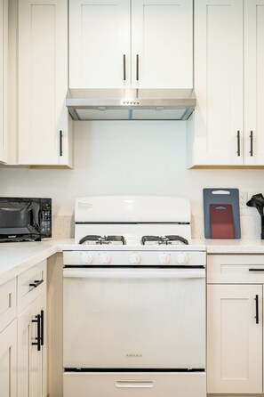 Microwave, oven, stovetop, dishwasher