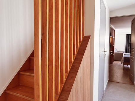 Interior. Sunny Private Studio / Free charging parking N3