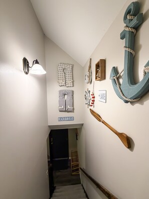 Interior - Walk to Lake Superior- Kid & Dog Friendly (Ashland)