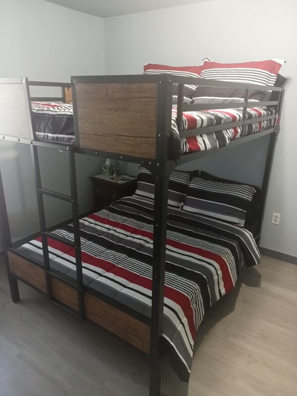 Internet, bed sheets