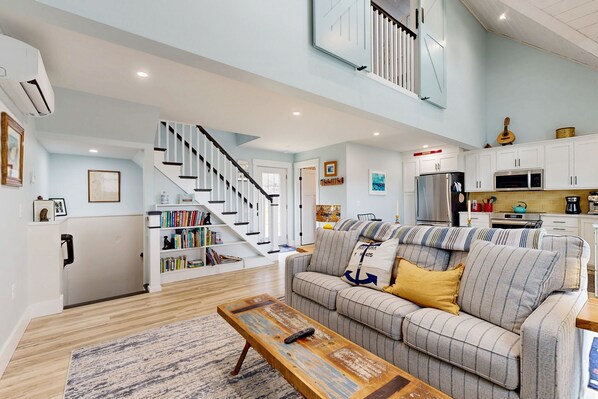 TV, foosball, books, stereo