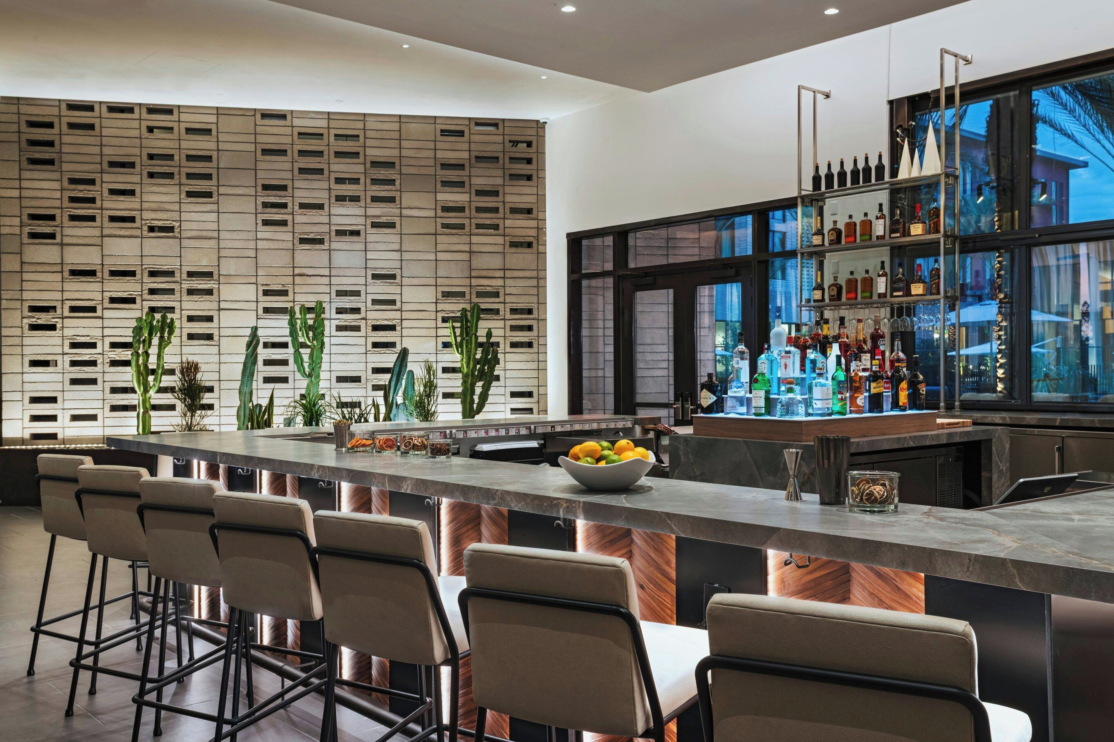Bar (trong khuôn viên)