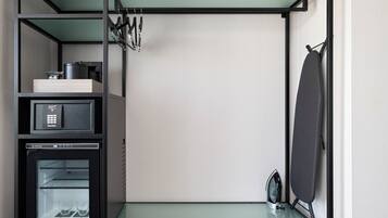 Coffres-forts dans les chambres, bureau