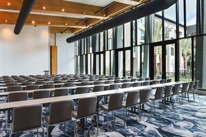Theater show - AC Hotel by Marriott Phoenix North Norterra (Phoenix)