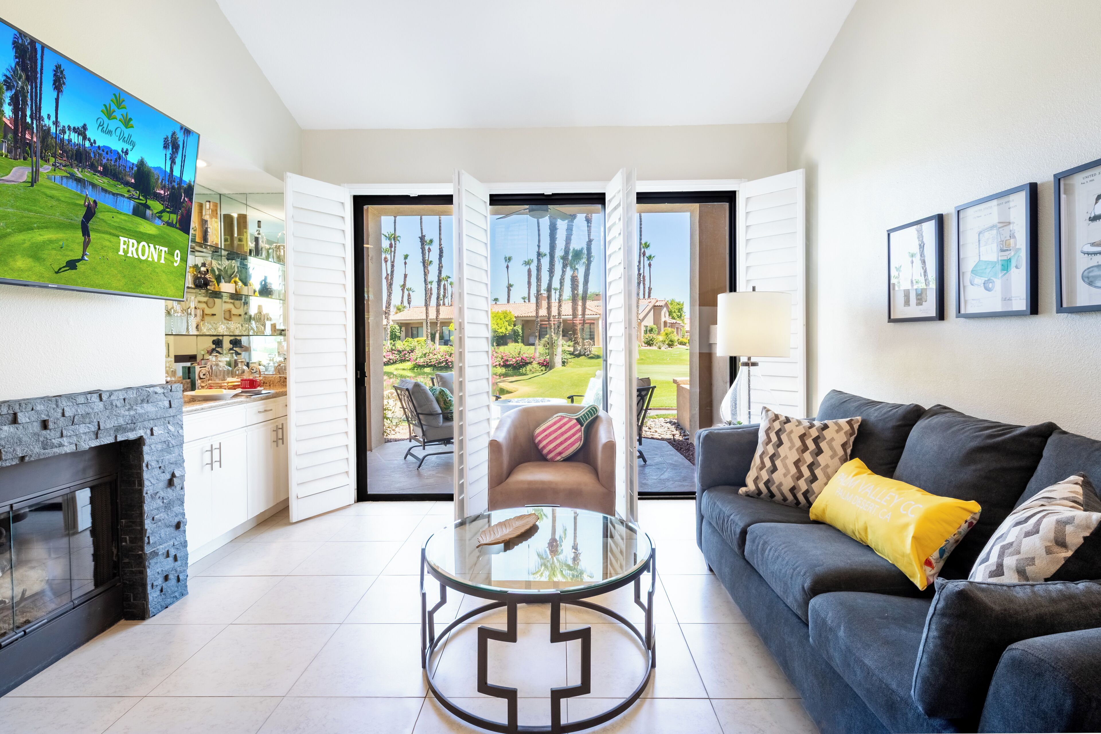 Téléviseur connecté, foyer, écran d’ordinateur, imprimante