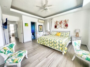 3 slaapkamers, een kluis op de kamer, een strijkplank/strijkijzer