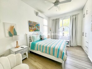 3 slaapkamers, een kluis op de kamer, een strijkplank/strijkijzer