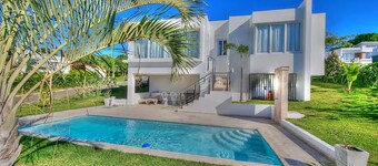 3 BR luxury Villa with Pool close to Cabarete