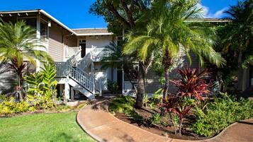 Condo (2 Bedrooms) | Property amenity