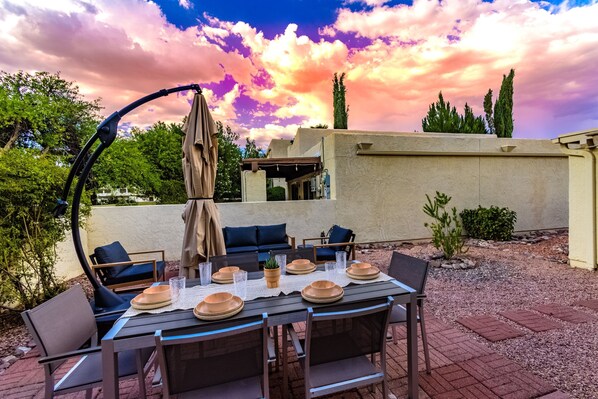 Outdoor dining