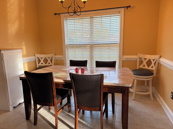 Dining - Raeford Large Family Gathering Home 12 guest, Games , Movie Room & Outdoor Space (Raeford)