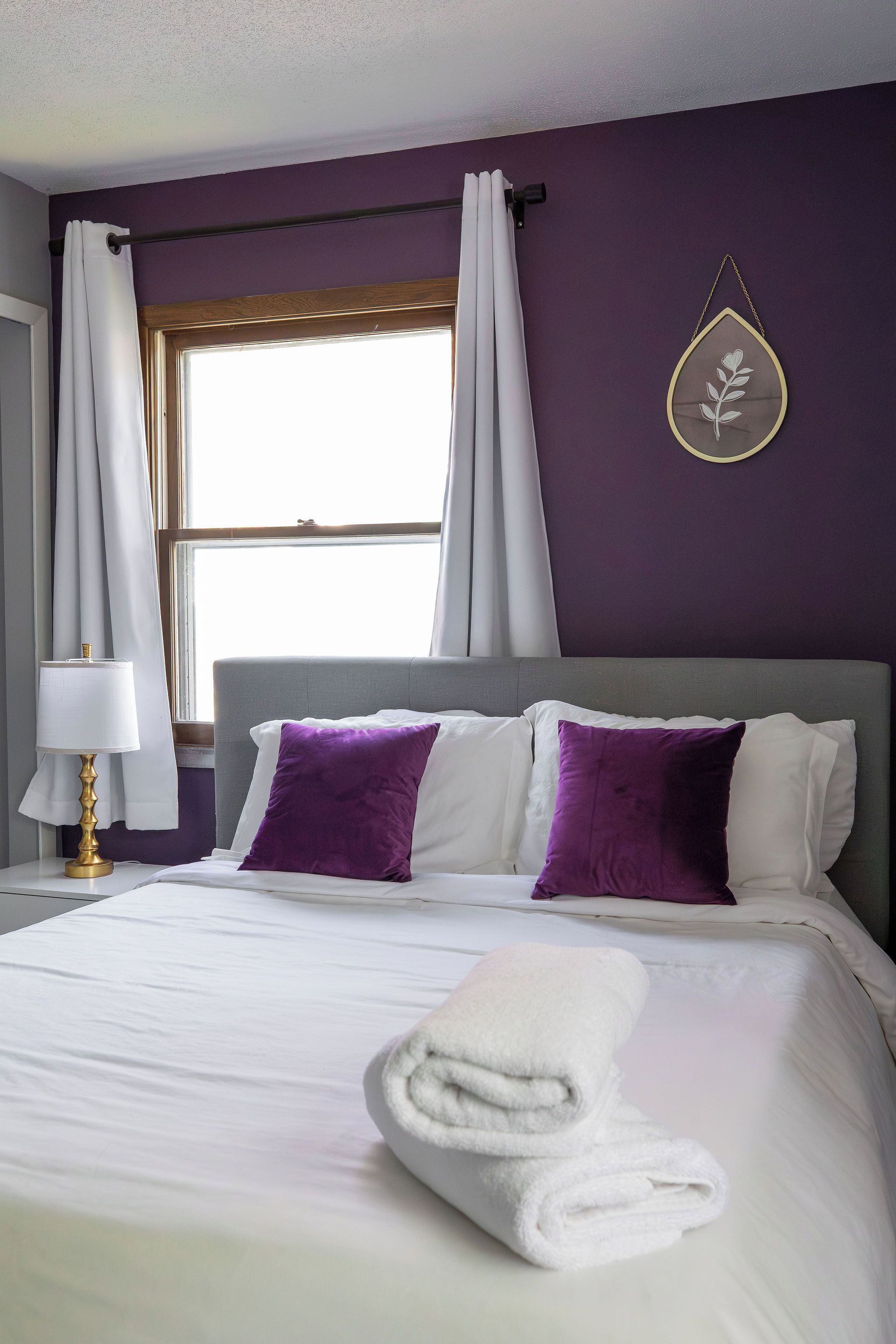 5 dormitoris, escriptori, planxa i posts de planxar i wifi gratuïta 