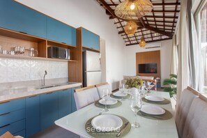 Eenvoudige villa | Dineren