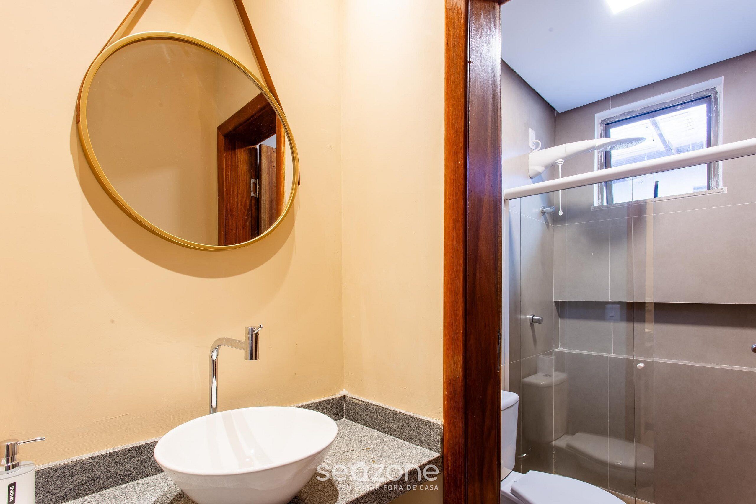 Vila básica | Banheiro | Chuveiro 