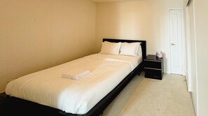 Deluxe Apartment, 1 Bedroom, City View | Blackout drapes, iron/ironing board, free WiFi, bed sheets