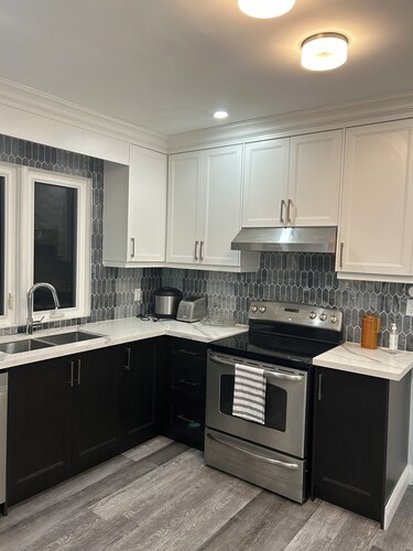 Fantastic Bungalow just by 401, Oshawa Shopping Centre Mall and Tech University.