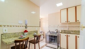 Basic Apartment | Private kitchen
