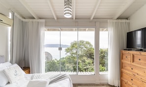 Basic Apartment | 4 bedrooms, free WiFi